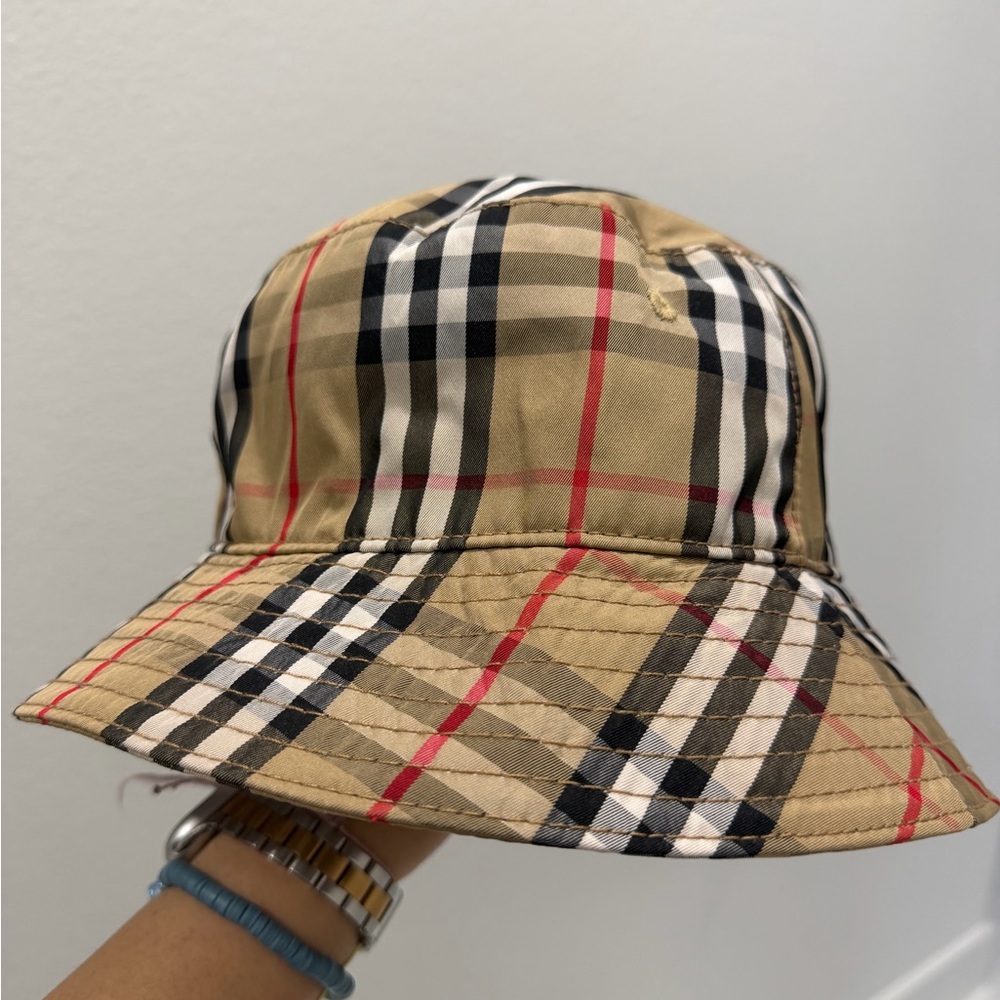 Burberry Classic Check Bucket Hat in Tan and Black